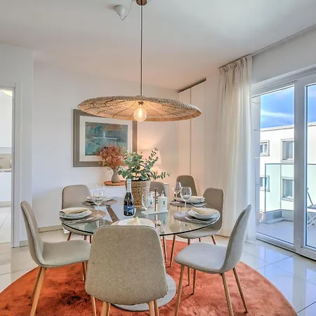 Il Parco Exclusive - With Balcony & Views - Happy Apartman *
