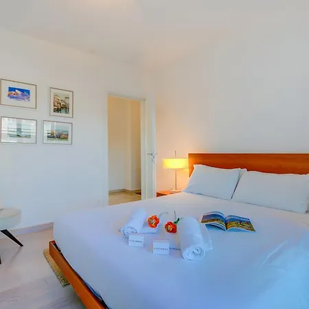 Il Parco Exclusive - With Balcony & Views - Happy Lugano