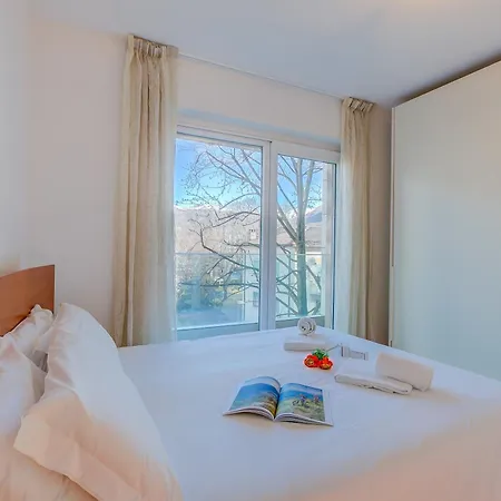 Il Parco Exclusive - With Balcony & Views - Happy